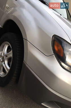 Позашляховик / Кросовер Mitsubishi Outlander 2002 в 