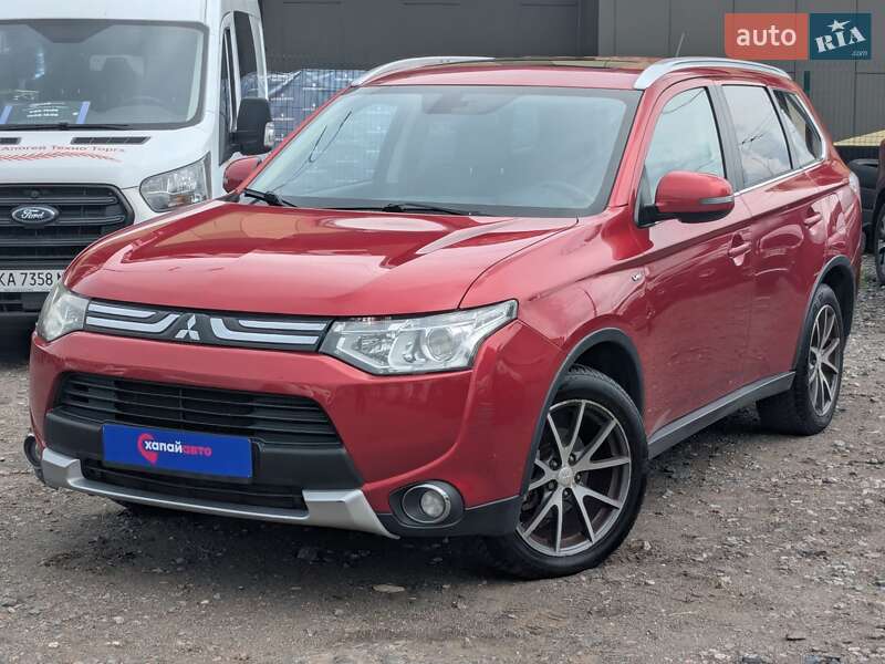 Внедорожник / Кроссовер Mitsubishi Outlander 2014 в Киеве