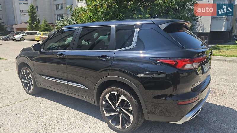 Внедорожник / Кроссовер Mitsubishi Outlander 2022 в Черкассах