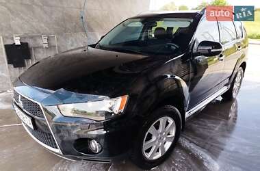 Внедорожник / Кроссовер Mitsubishi Outlander 2010 в 