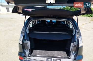 Внедорожник / Кроссовер Mitsubishi Outlander 2010 в 