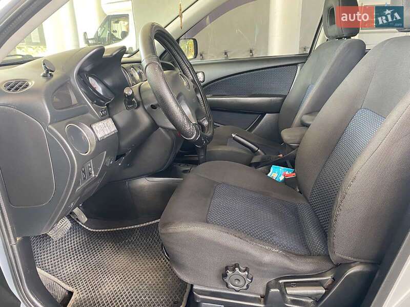 Внедорожник / Кроссовер Mitsubishi Outlander 2008 в Николаеве
