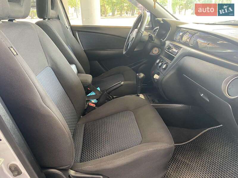 Внедорожник / Кроссовер Mitsubishi Outlander 2008 в Николаеве