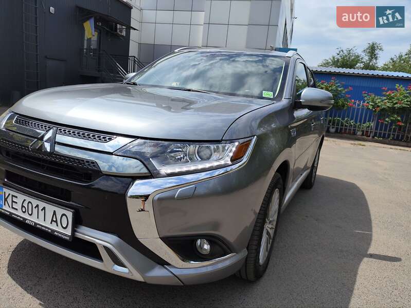Внедорожник / Кроссовер Mitsubishi Outlander 2019 в Кривом Роге