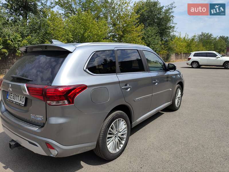 Внедорожник / Кроссовер Mitsubishi Outlander 2019 в Кривом Роге