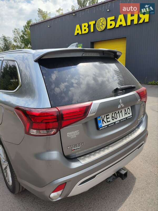 Внедорожник / Кроссовер Mitsubishi Outlander 2019 в Кривом Роге