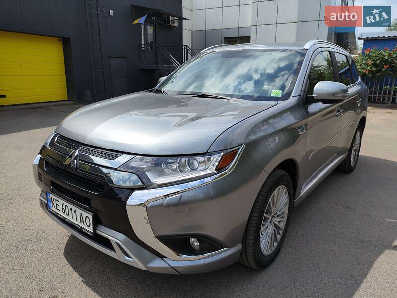 Внедорожник / Кроссовер Mitsubishi Outlander 2019 в Кривом Роге