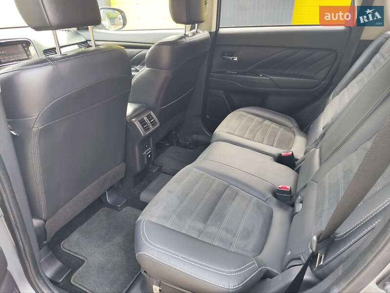 Внедорожник / Кроссовер Mitsubishi Outlander 2019 в Кривом Роге