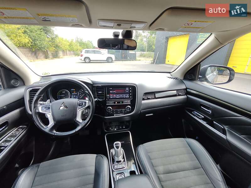 Внедорожник / Кроссовер Mitsubishi Outlander 2019 в Кривом Роге
