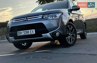 Внедорожник / Кроссовер Mitsubishi Outlander 2014 в Одессе