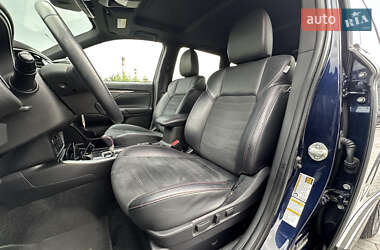 Внедорожник / Кроссовер Mitsubishi Outlander 2020 в 