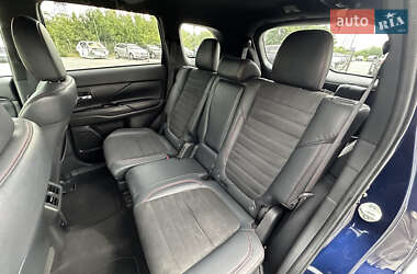 Внедорожник / Кроссовер Mitsubishi Outlander 2020 в 