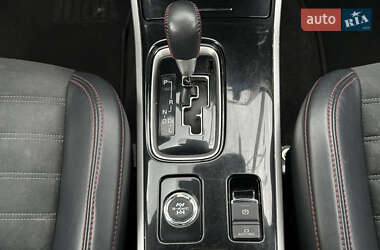 Внедорожник / Кроссовер Mitsubishi Outlander 2020 в 