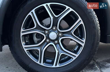Внедорожник / Кроссовер Mitsubishi Outlander 2014 в 