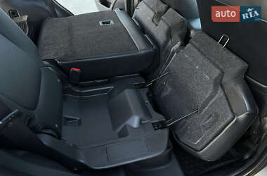 Внедорожник / Кроссовер Mitsubishi Outlander 2014 в 