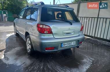 Внедорожник / Кроссовер Mitsubishi Outlander 2005 в 