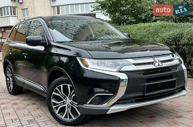 Внедорожник / Кроссовер Mitsubishi Outlander 2018 в Киеве