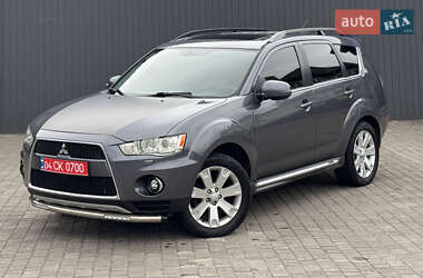 Внедорожник / Кроссовер Mitsubishi Outlander 2010 в 