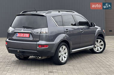 Внедорожник / Кроссовер Mitsubishi Outlander 2010 в 