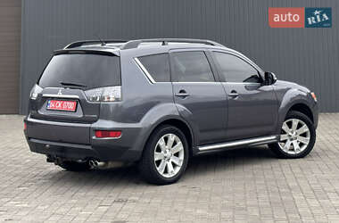 Внедорожник / Кроссовер Mitsubishi Outlander 2010 в 