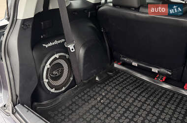 Внедорожник / Кроссовер Mitsubishi Outlander 2010 в 