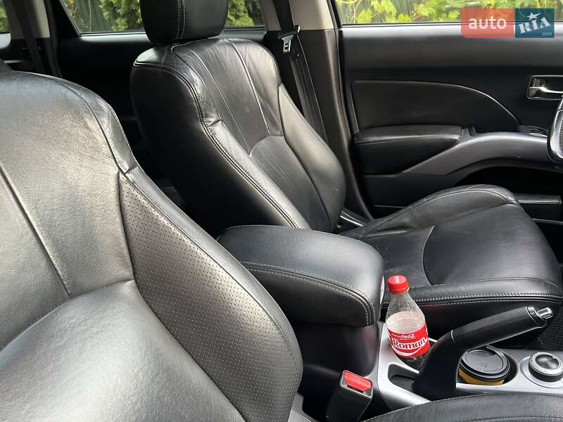 Внедорожник / Кроссовер Mitsubishi Outlander 2007 в Хмельницком