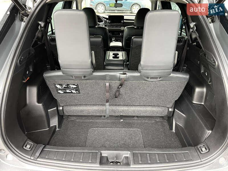 Внедорожник / Кроссовер Mitsubishi Outlander 2023 в Львове