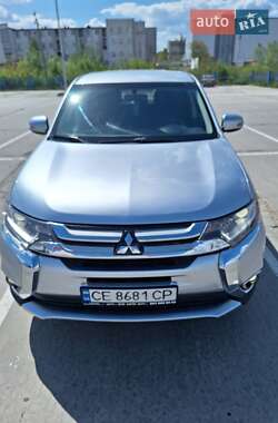 Внедорожник / Кроссовер Mitsubishi Outlander 2016 в Черновцах