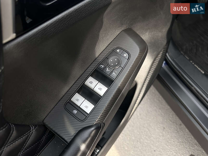 Внедорожник / Кроссовер Mitsubishi Outlander 2022 в Запорожье