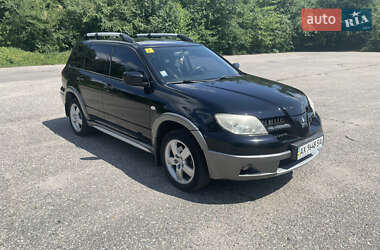 Внедорожник / Кроссовер Mitsubishi Outlander 2005 в 