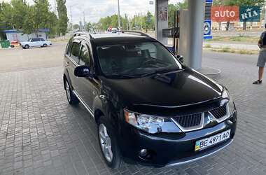 Внедорожник / Кроссовер Mitsubishi Outlander 2008 в 