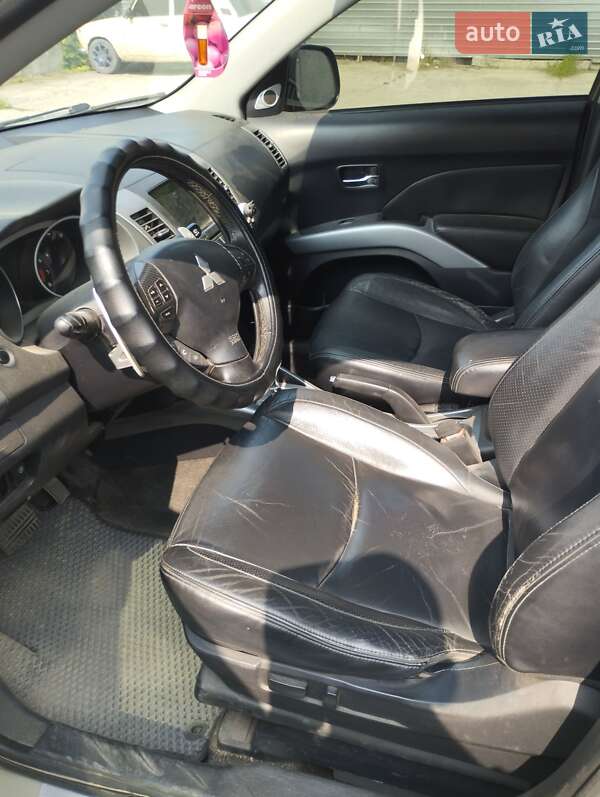 Внедорожник / Кроссовер Mitsubishi Outlander 2008 в Днепре
