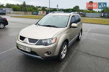 Позашляховик / Кросовер Mitsubishi Outlander 2008 в Києві