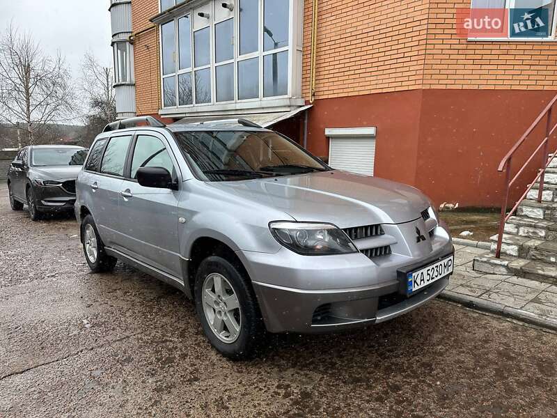 Внедорожник / Кроссовер Mitsubishi Outlander 2009 в Киеве