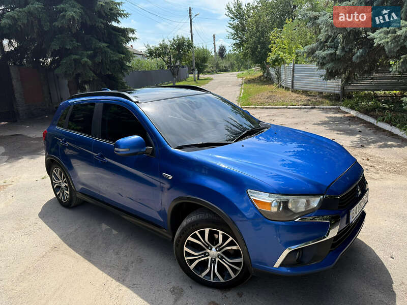 Внедорожник / Кроссовер Mitsubishi Outlander 2016 в Харькове