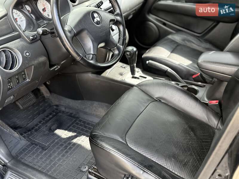 Внедорожник / Кроссовер Mitsubishi Outlander 2007 в Полтаве