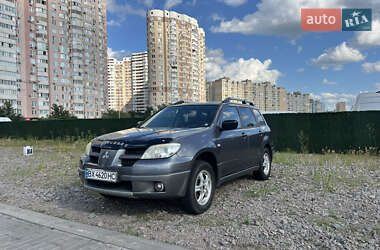 Внедорожник / Кроссовер Mitsubishi Outlander 2007 в Киеве