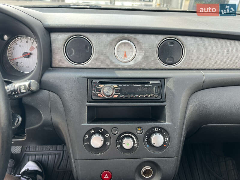 Внедорожник / Кроссовер Mitsubishi Outlander 2007 в Киеве