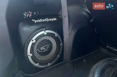 Внедорожник / Кроссовер Mitsubishi Outlander 2010 в 