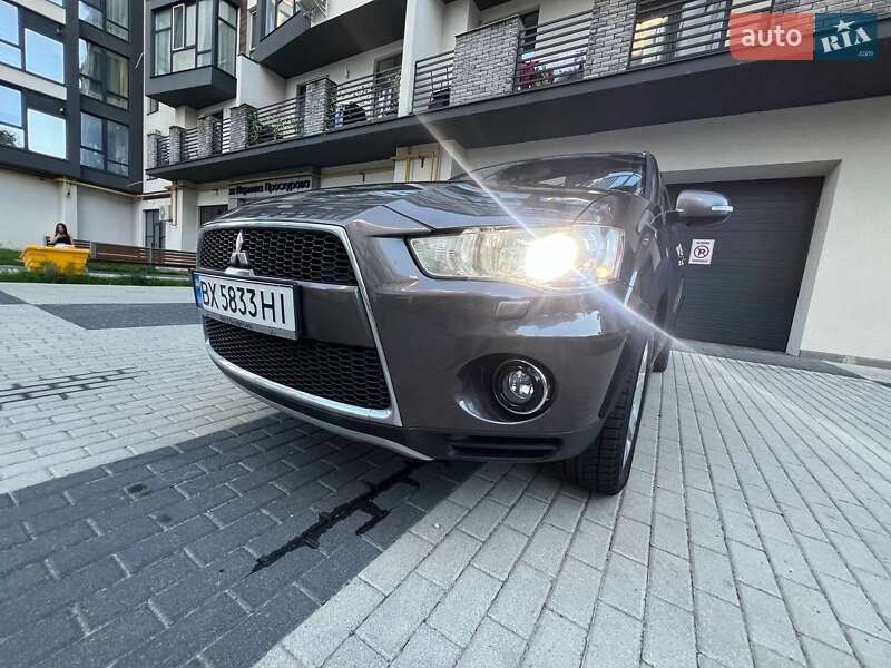 Mitsubishi Outlander 2010