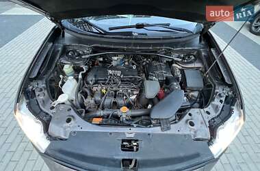 Внедорожник / Кроссовер Mitsubishi Outlander 2010 в 