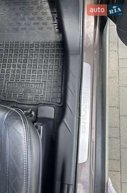 Внедорожник / Кроссовер Mitsubishi Outlander 2010 в 