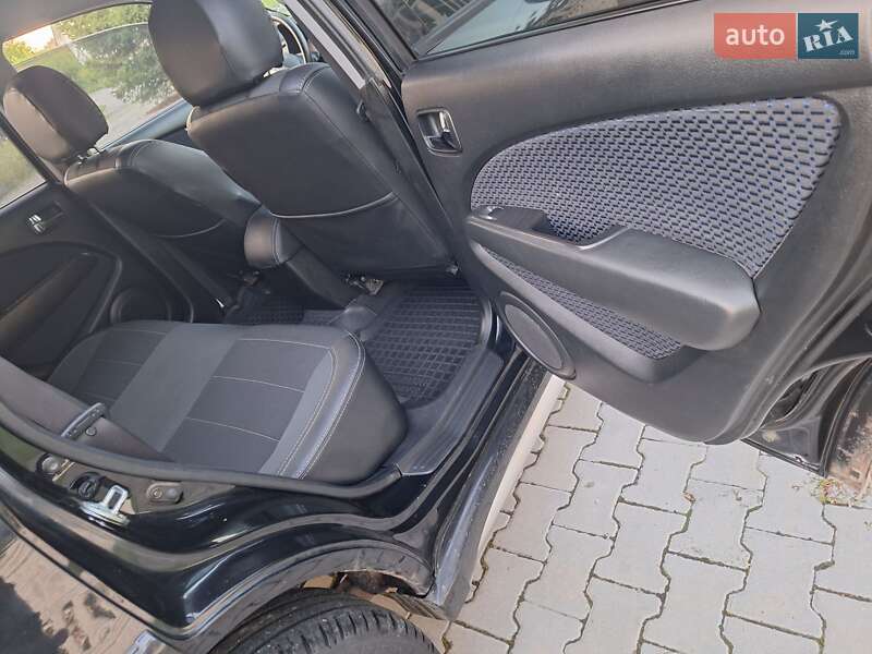 Внедорожник / Кроссовер Mitsubishi Outlander 2008 в Черновцах