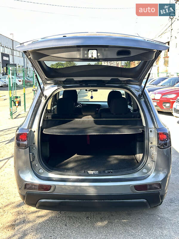 Внедорожник / Кроссовер Mitsubishi Outlander 2014 в Сумах