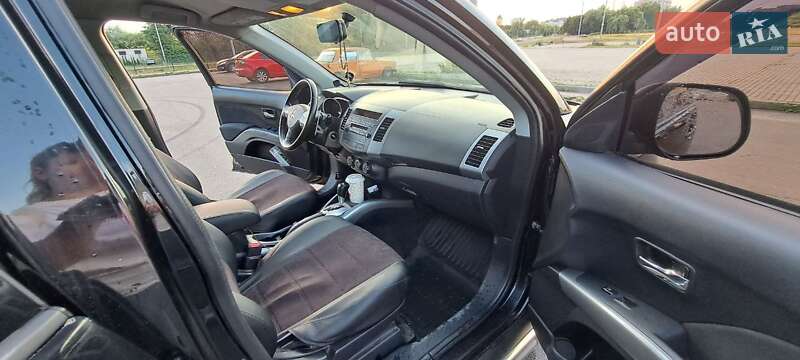 Позашляховик / Кросовер Mitsubishi Outlander 2012 в Львові