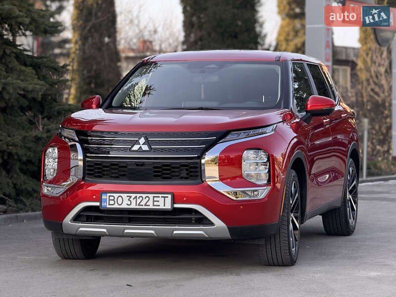 Позашляховик / Кросовер Mitsubishi Outlander 2021 в Тернополі