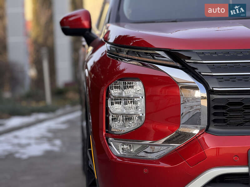 Позашляховик / Кросовер Mitsubishi Outlander 2021 в Тернополі