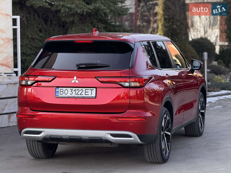 Позашляховик / Кросовер Mitsubishi Outlander 2021 в Тернополі