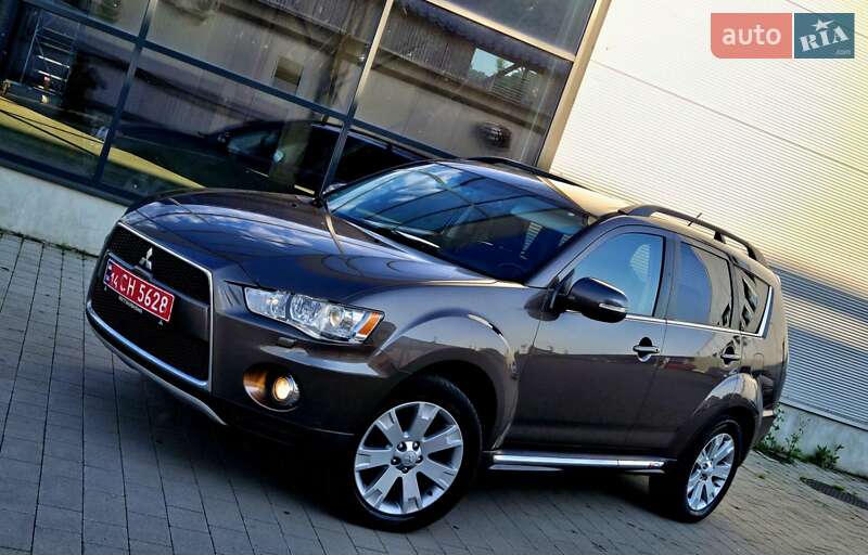 Внедорожник / Кроссовер Mitsubishi Outlander 2012 в Ивано-Франковске