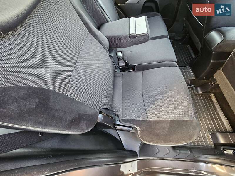 Внедорожник / Кроссовер Mitsubishi Outlander 2012 в Ивано-Франковске